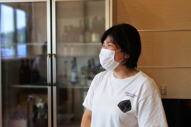 藤岡さんのインタビュー中風景1