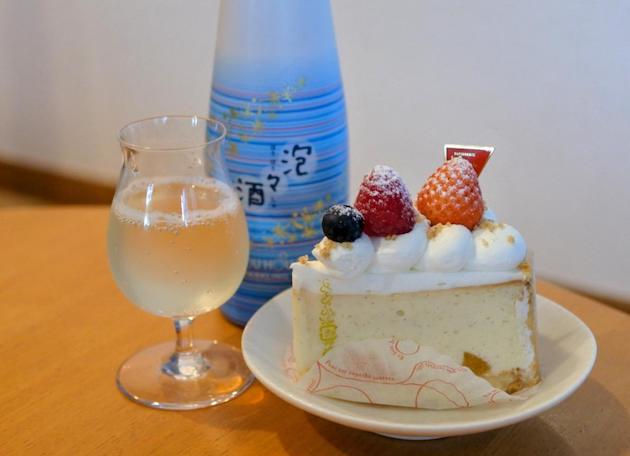 泡々酒とショートケーキ
