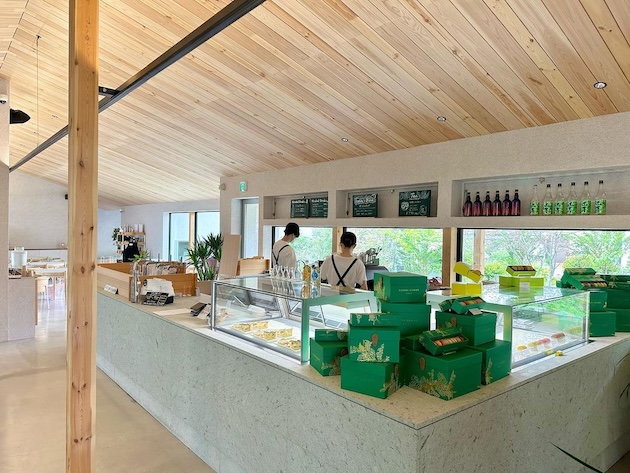 LABO and CAFE YAMAMOTO内観