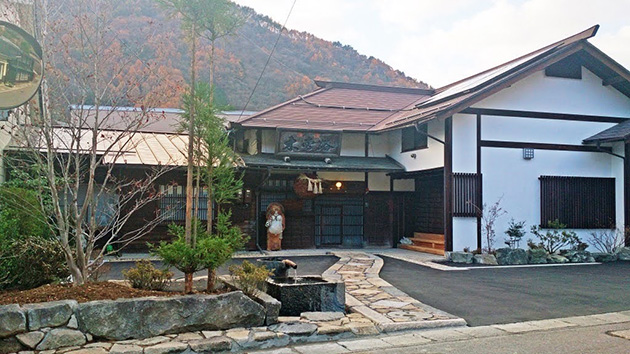 湯川酒造店外観