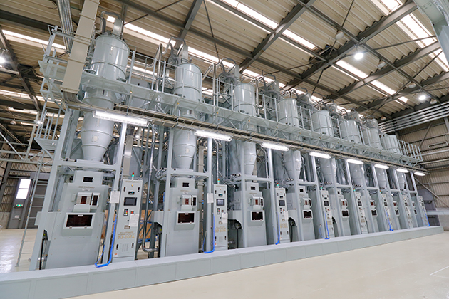 新中野工業の醸造用精米機