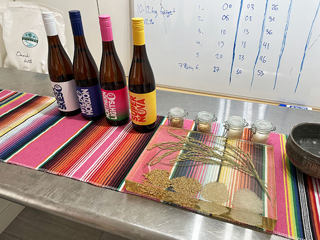 SAKEと米のサンプル