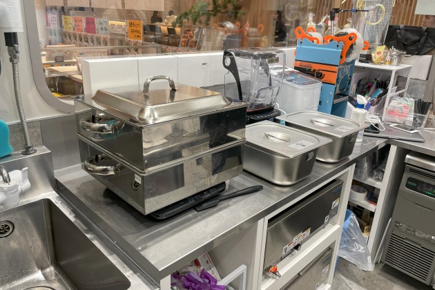 中華料理用の蒸篭でお米を蒸す