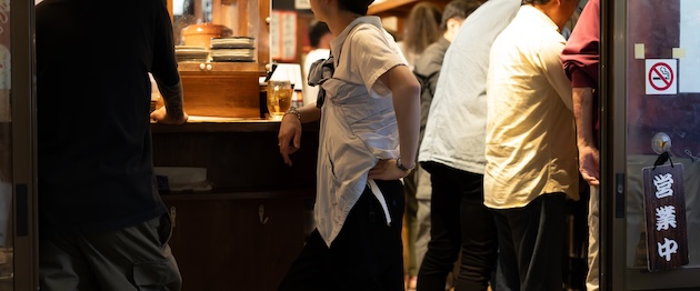 立ち飲みのイメージ写真