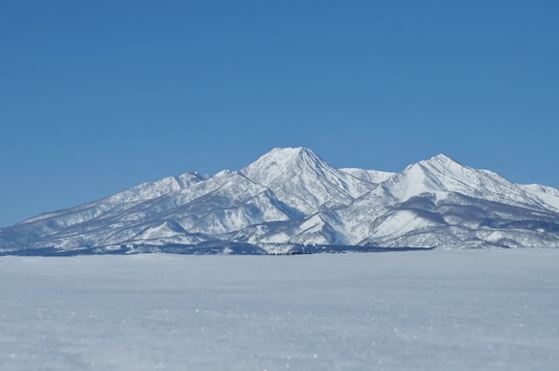 雪景色の妙高山の写真