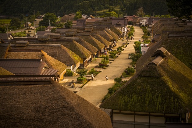 福島県 下郷町　大内宿の夕暮れ、@SQUAREZERO、Licensed under CC BY 4.0※