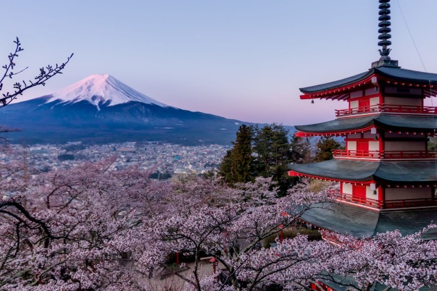 山梨県 新倉山浅間公園（忠霊塔）、Licensed under CC BY 4.0※