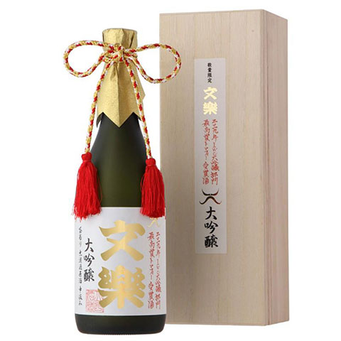 IWC2019大吟醸部門で最高賞を受賞した「文楽 大吟醸 袋吊無濾過原酒 中汲み」