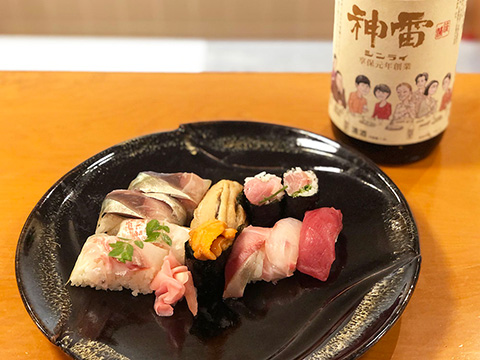 箱寿司(鯛、鯖)、雲丹、穴子、鰤、鯛、本鮪、巻き寿司(鰤)