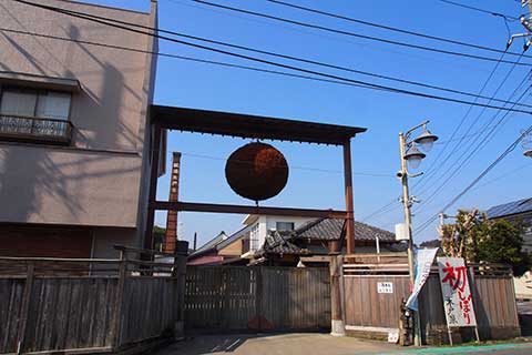 千葉県いすみ市にある木戸泉酒造。大原漁港が近く潮の香りが漂う