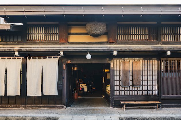 歴史ある酒屋のイメージ画像