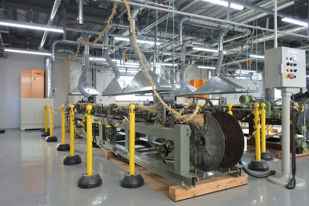 わら縄の製造機の写真